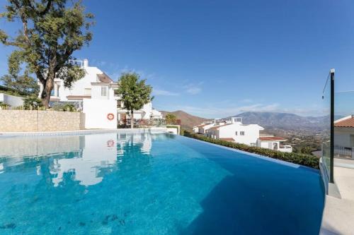 Ojen Apartamento | Amazing views and pool at Mairena Forest RDR362