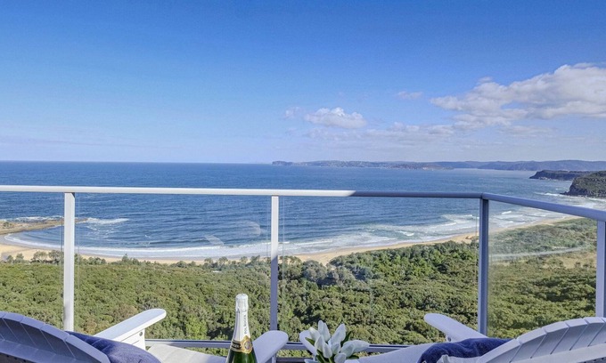 Killcare Heights Casa | Amazing views, whale watching and close to Bells
