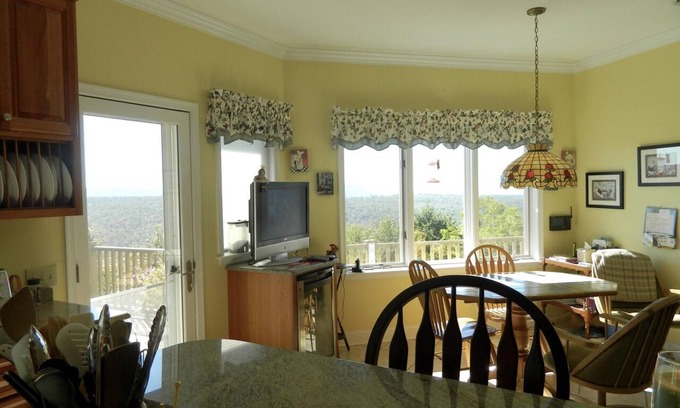 Eagles Mere Casa | Amazing Views of the Endless Mountains