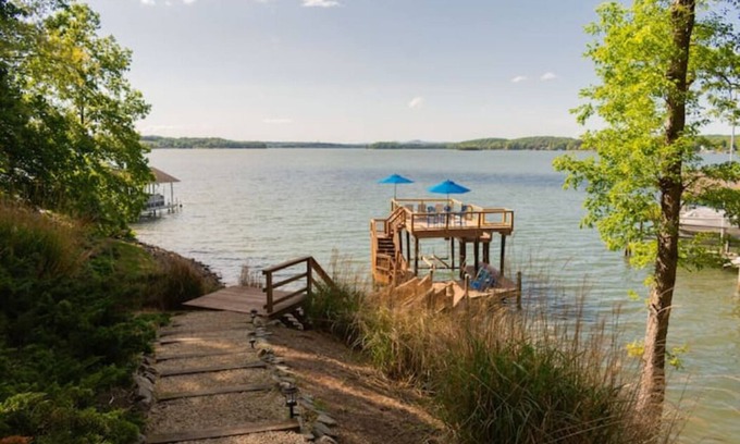 Huddleston Casa | Million $ Views on Smith Mountain Lake! Diving board, water slide