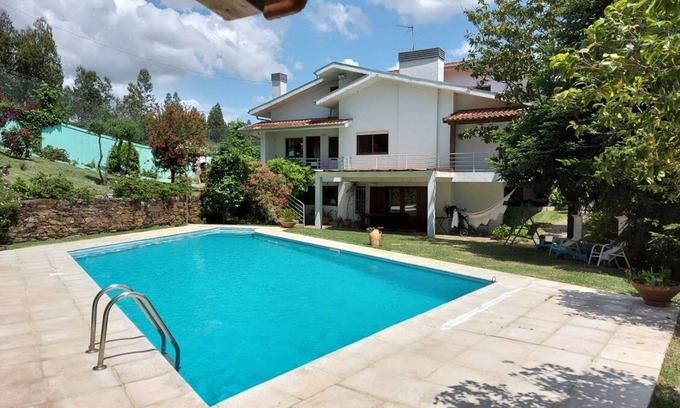 Gondomar Villa | Impresionante villa con piscina, cancha de tenis, a 15 minutos de Oporto, en la naturaleza