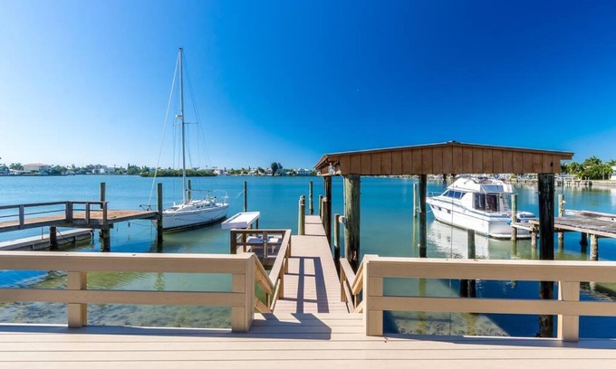 Indian Rocks Beach Casa | Amazing water front view home newly renovated 3BD 2BTH
