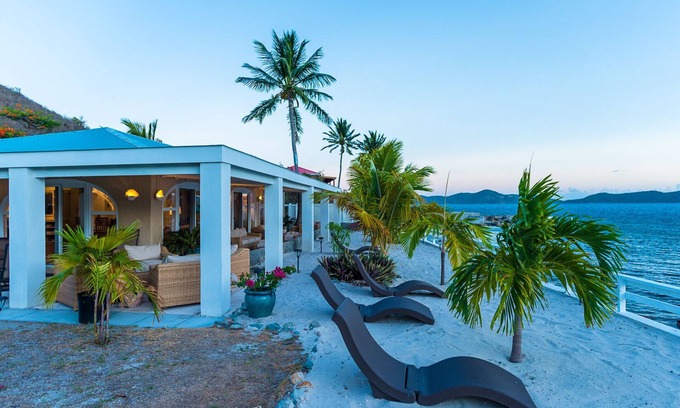 Daseys Villa | "Mongoose Manor en el mar" ... Condominios impresionante!