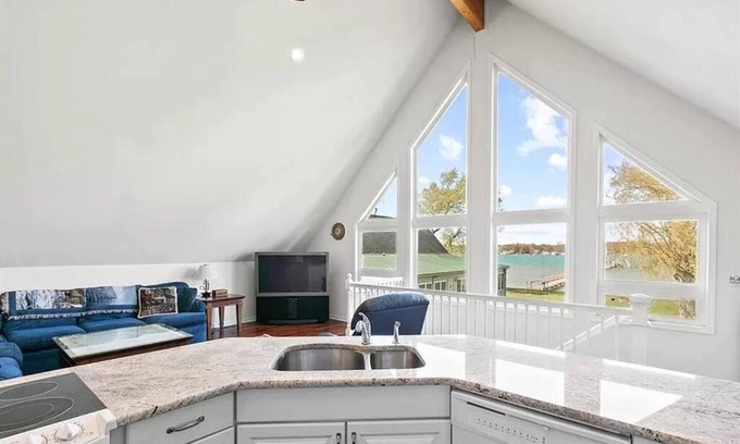 Harsens Island Casa | Amazing water views overlooking the North Channel