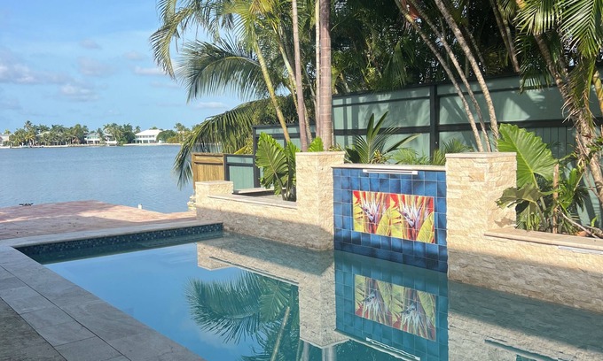 Sugarloaf Shores Casa | Amazing Waterfront Home with Fabulous Pool and Sunset Views