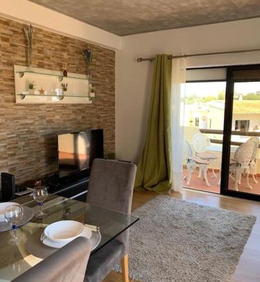 Montes de Alvor Apartamento | Âmbar de Sonho T1 with pool/Wifi/Free parking/AC