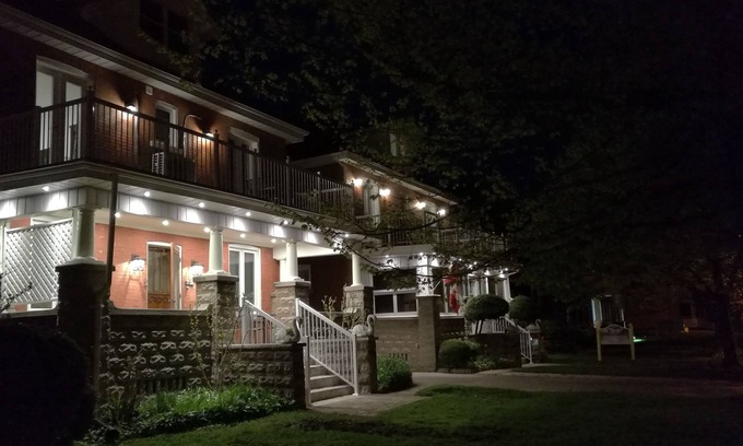 Stratford Cama Y Desayuno | Ambassador's Inn Next Door