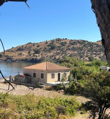 Koustaros Casa | Ambelos, Lesvos Beach House