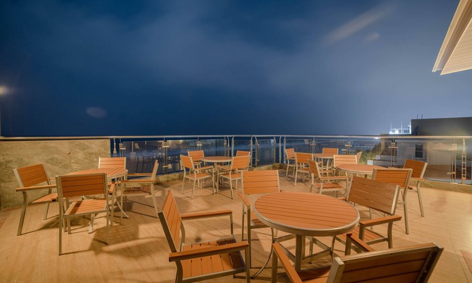 Hulhumale Hotel | Amber Beach