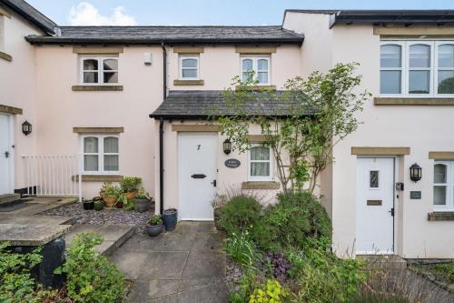 Cark Casa | Amber Cottage