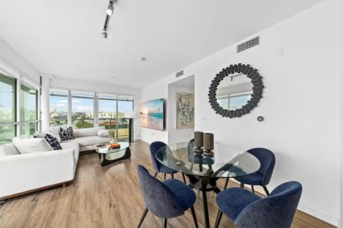 Downtown Apartamento | Amber Drift - Santa Monica 2BR Penthouse Ocean views