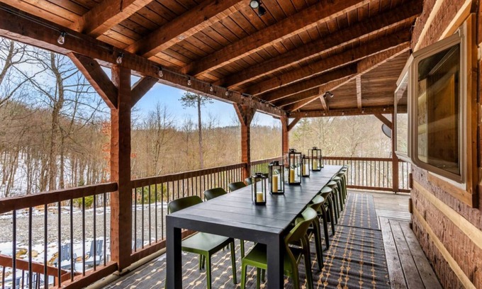 Lancaster Cabina | Amber Hills Lodge: Sauna,Golf Sim,Hot Tub,Theatre