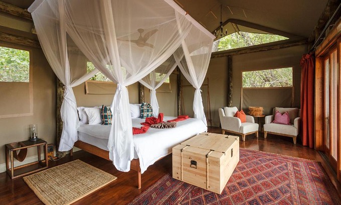 Maun Otro | Amber River Camp