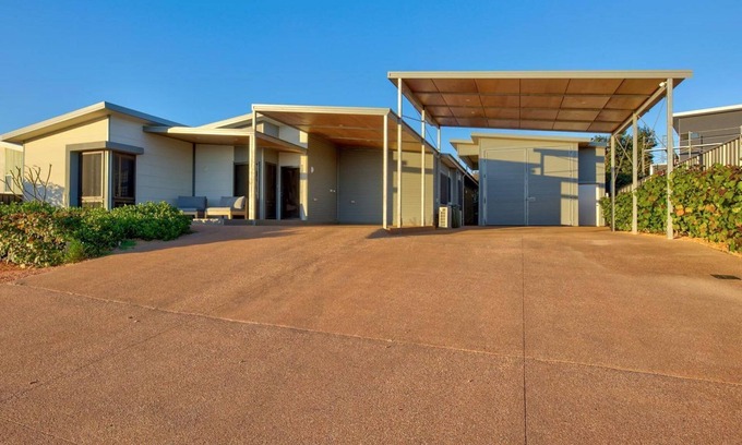 Exmouth Casa | Amberjack is an outdoor lovers delight.