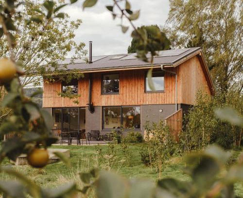Westbrook Court Casa | Amberwood Lodge