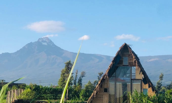 Oloitoktok Otro | Amboseli Trails Cozy farmhouse with Kilimanjaro Views