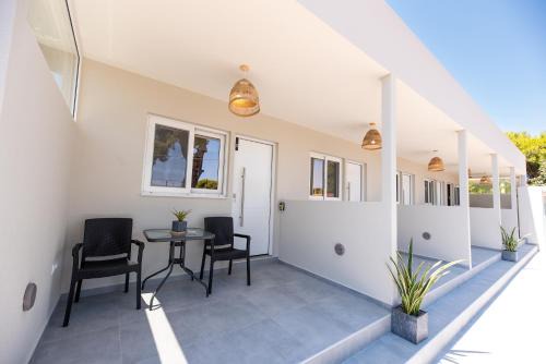 Spata-Artemida Apartamento | Ameli Cozy Apartments Near Athens Airport