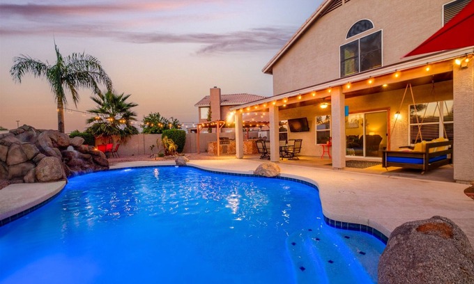 Gilbert Casa | Amenities Galore! Heated Pool, Play Structure, Putting Green