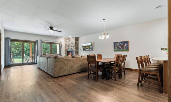 Crosslake Condominio | Amenity packed Condo #820 Shores of Cross Lake