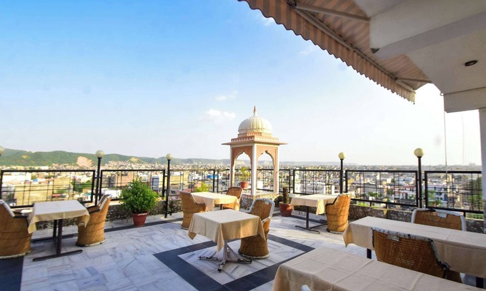 Amer Fort Road Hotel | Amer City Heritage Hotel