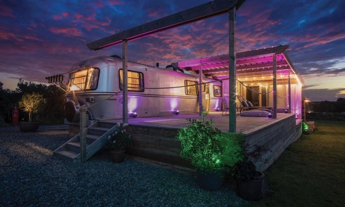 Tiers Cross Apartamento | American Airstream - Blossom Farm - Tiers Cross