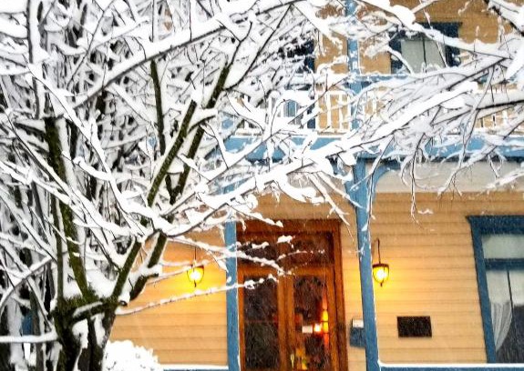 Georgetown Hotel | American River Inn