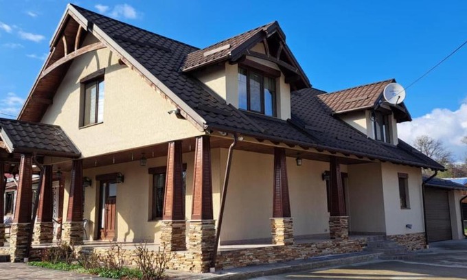 Baltatesti Casa | American Style Vacation Home