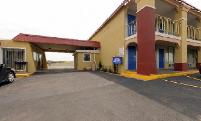 Weatherford Hotel | Americas Best Value Inn Weatherford