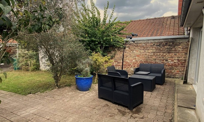 Cagny Casa | Amiens Maison 8p au Calme Beau Jardin