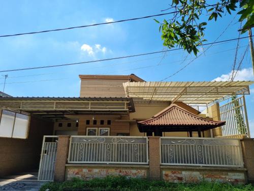 Mataram Casa | Amira Homestay Mataram