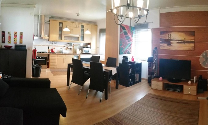 Seixal Apartamento | Amora Rainbow's Home em "Lisbon South Bay"