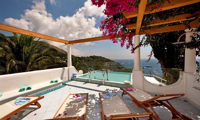 Nerano Villa | AMORE RENTALS - Villa Ariadne with Dazzling Sea View, Jacuzzi, Pool and Breakfast