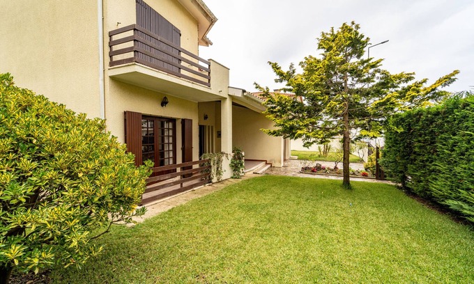 Darque Casa | Amorosa Villa, 500m from the beach by House and People