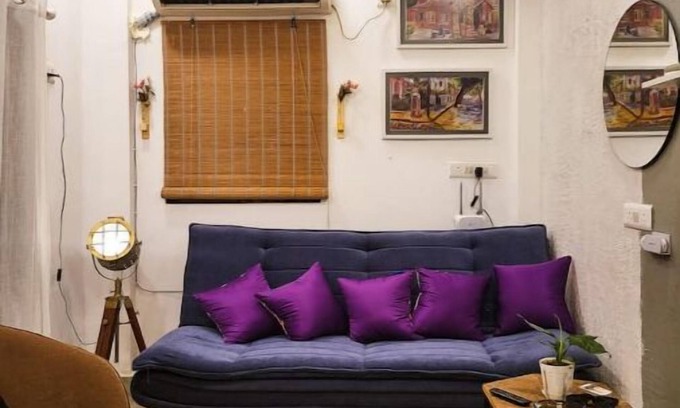 Bandra West Apartamento | Amour Bandra: A Cozy Affair at Chapel Rd
