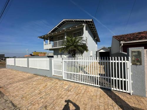 Meia Praia Casa | Ampla casa com 5 quartos e vista para o mar