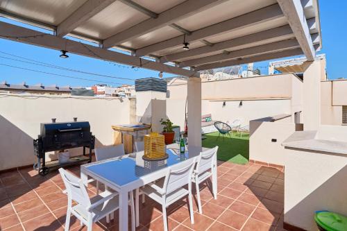Benajarafe Apartamento | Amplio Ático De 2 Habitaciones