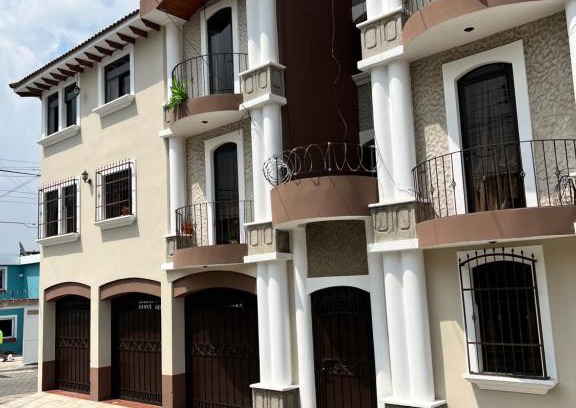Quetzaltenango Apartamento | Amplio Apartamento, en Colonia Cerezos, Tercer nivel