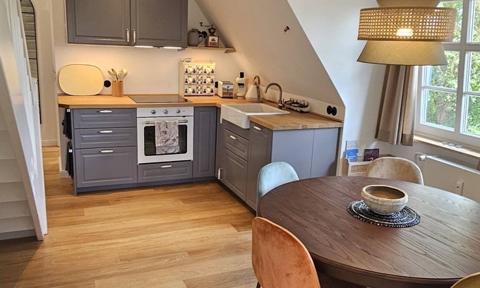 Suddorf Casa | Amrum Lounge - Stilvolle Ferienwohnung mit Gartenidylle