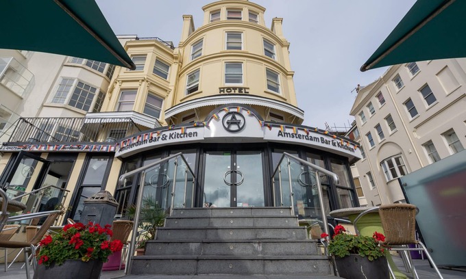 Seafront Hotel | Amsterdam Hotel and A Bar