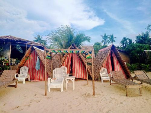 El Nido Otro | Amwani Beach Camp