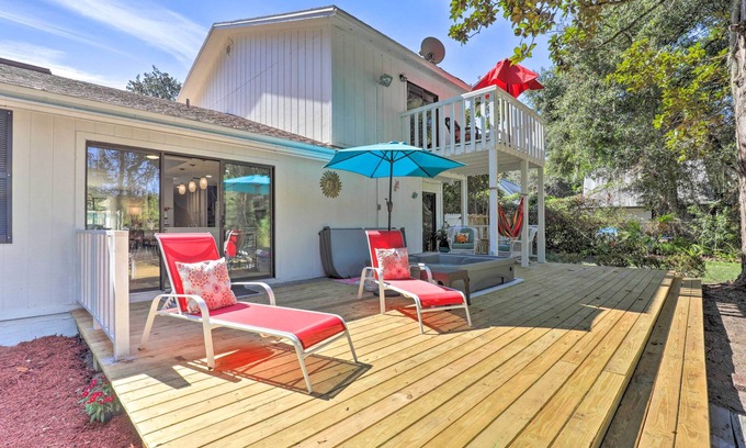 St. Augustine Cabaña | 'An Acre Paradise' Home w/ Hot Tub in St Augustine