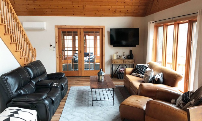 Black River Falls Casa | An adventure retreat minutes from trails and fun.