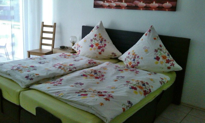 Frintrop Apartamento | Un apartamento. O cerca de Centro