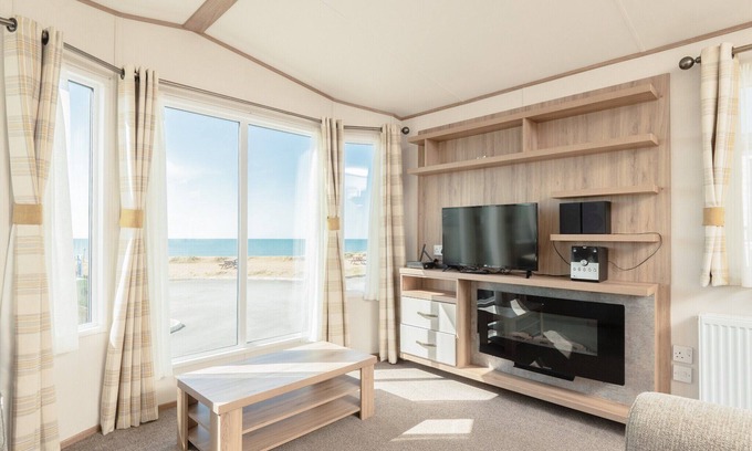 Bridport Casa | An attractive pet friendly 12ft-wide caravan.