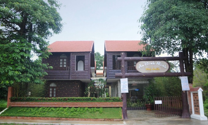 Ong Lang Villa | Una villa de Bnh Minh y artesanías de madera