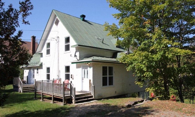 Les Pays-d'en-Haut Regional County Municipality Casa | Un lugar encantador en el corazón de Laurentians Villa # 2