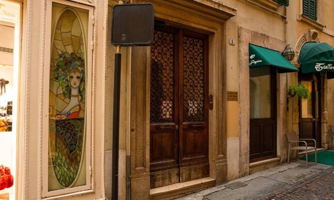 Citta Antica Apartamento | Αn enchanting residence in front of the Juliet house