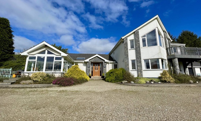 Dungarvan Otro | Lackandarra Lodge toda la casa en un hermoso campo a los pies de las montañas Comeragh !!!