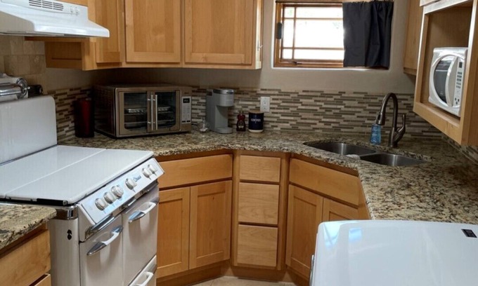 Downtown Albuquerque Casa | An Instant Classic: Indie-Styled DWNTWN Albuquerque House