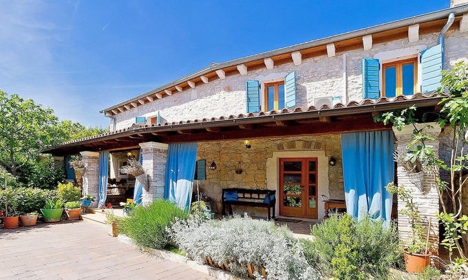 Marcana Villa | An oasis of peace - 15 minutes to the sea!